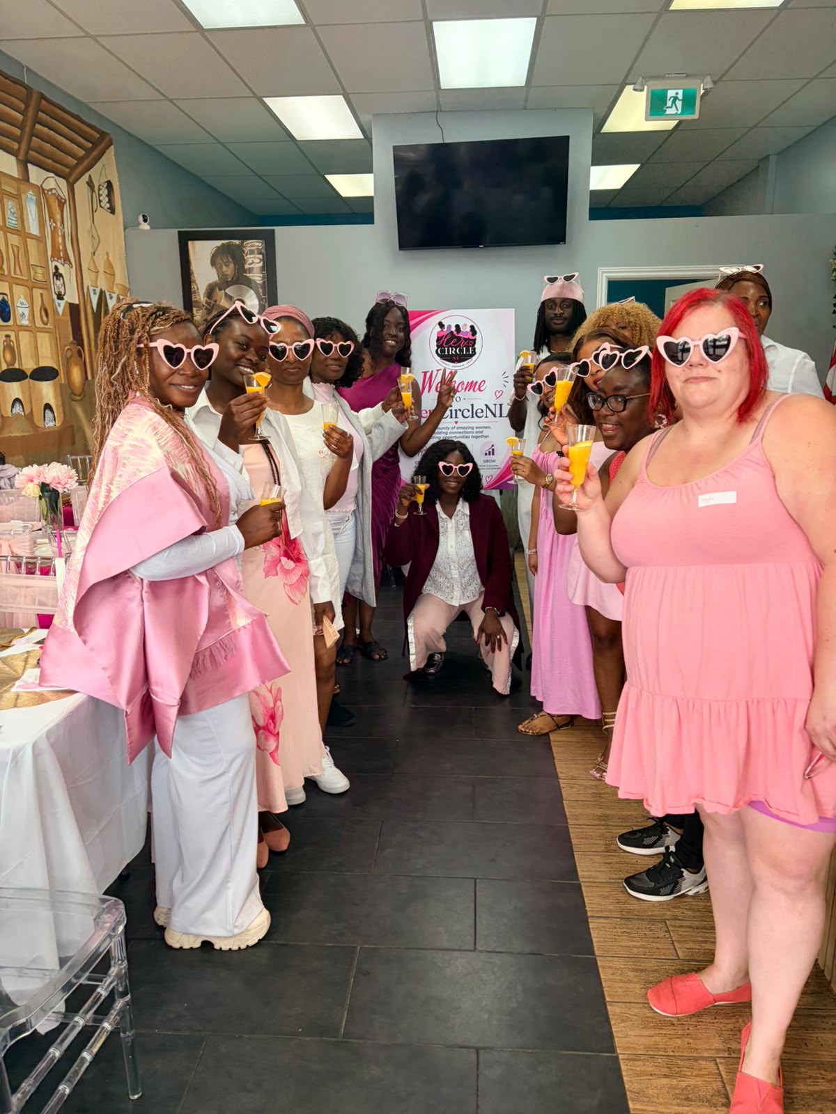 Her Circle NL pink and white brunch